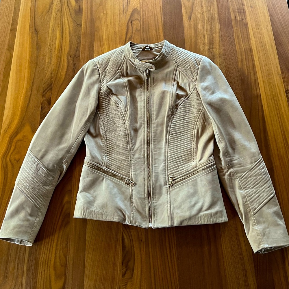 Fitted leather jacket women